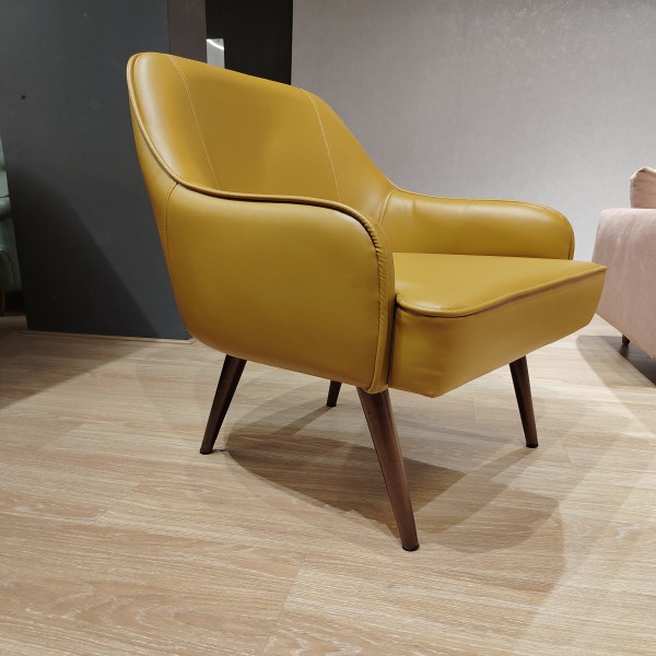 accent chairs